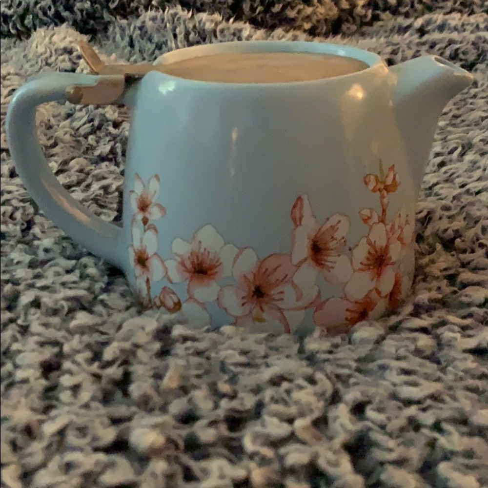 Single use tea pot